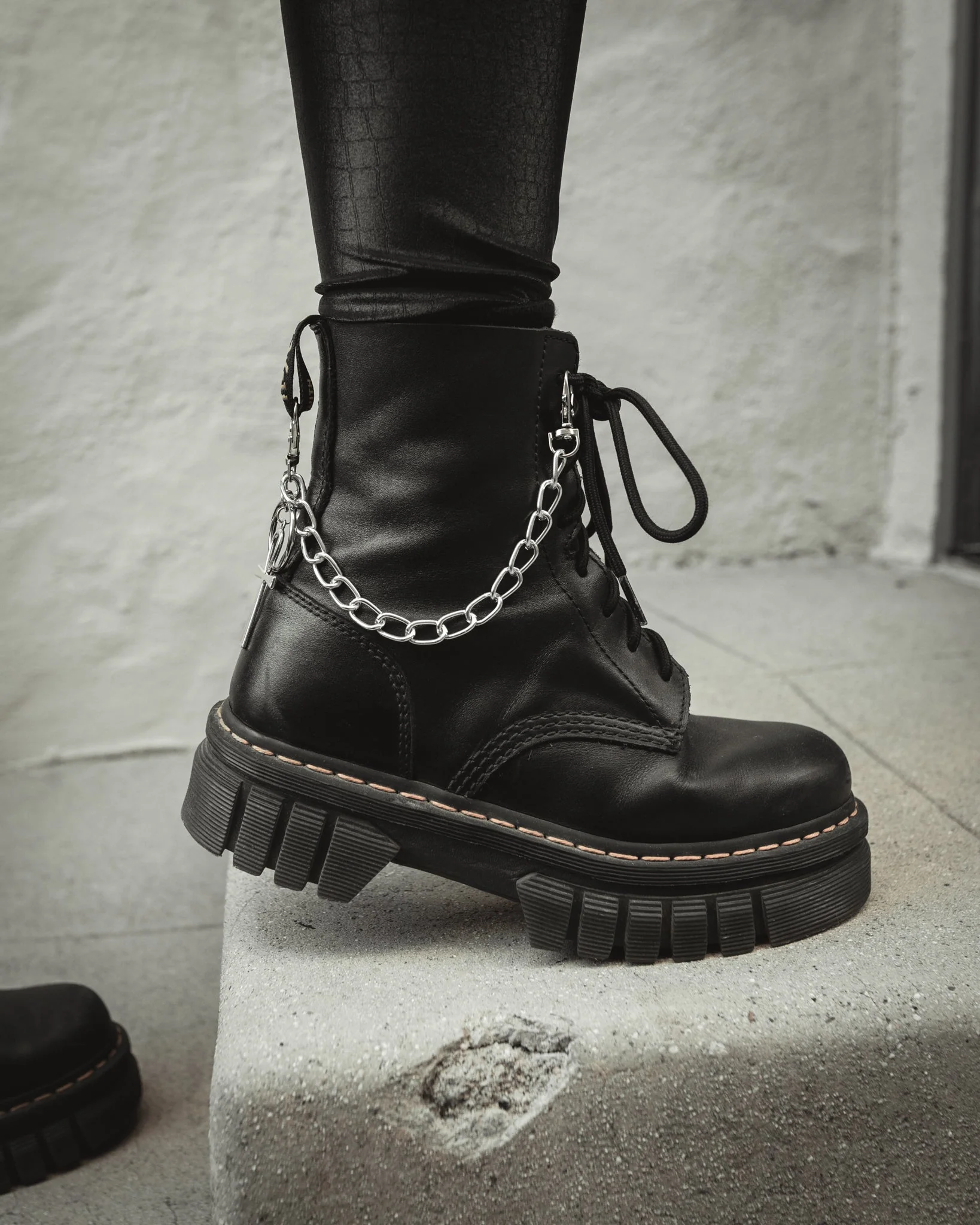 Ankh Boot Charm - Image 3