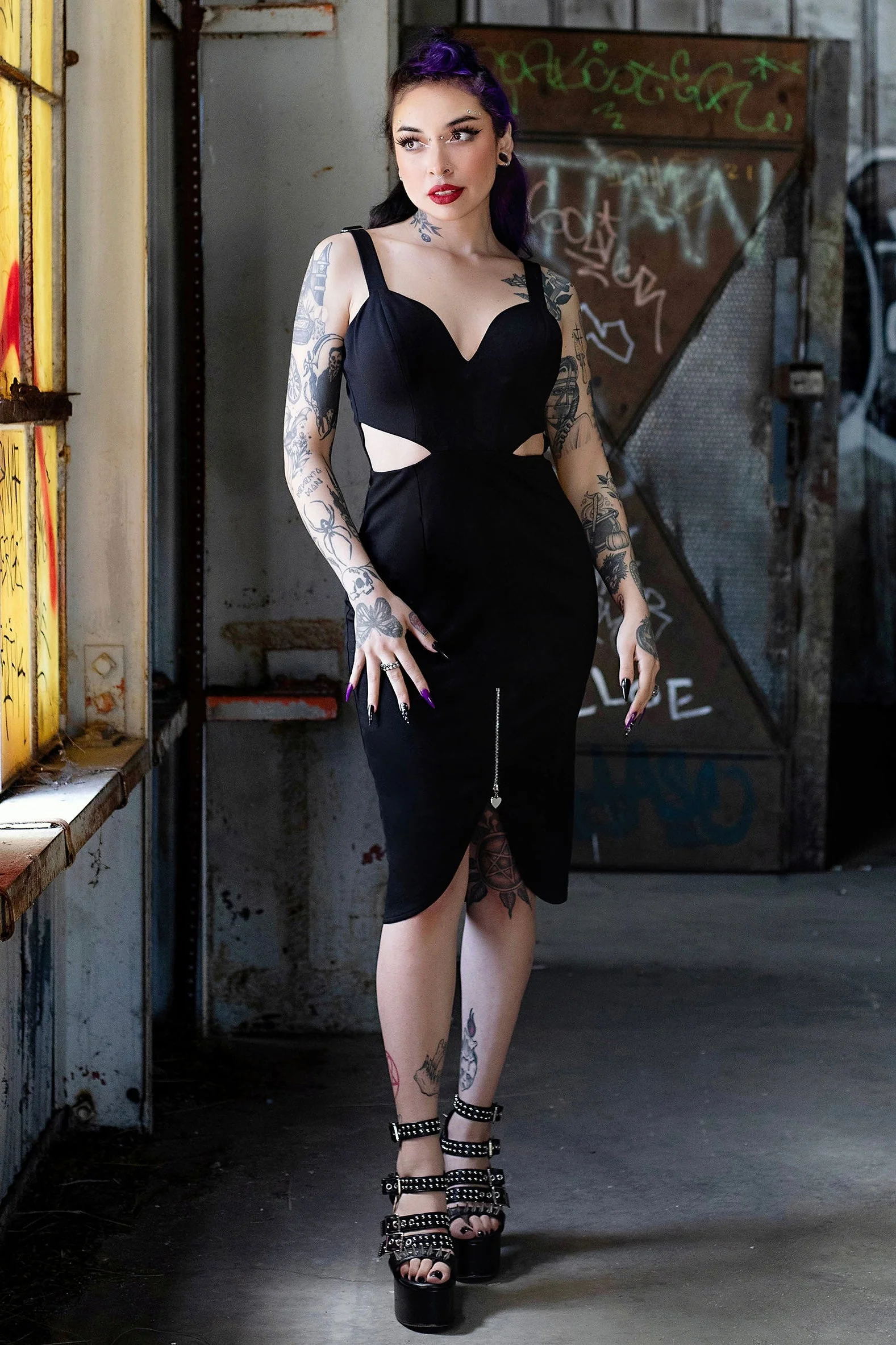 Elizabeth Heart Cut-Out Dress - Image 4