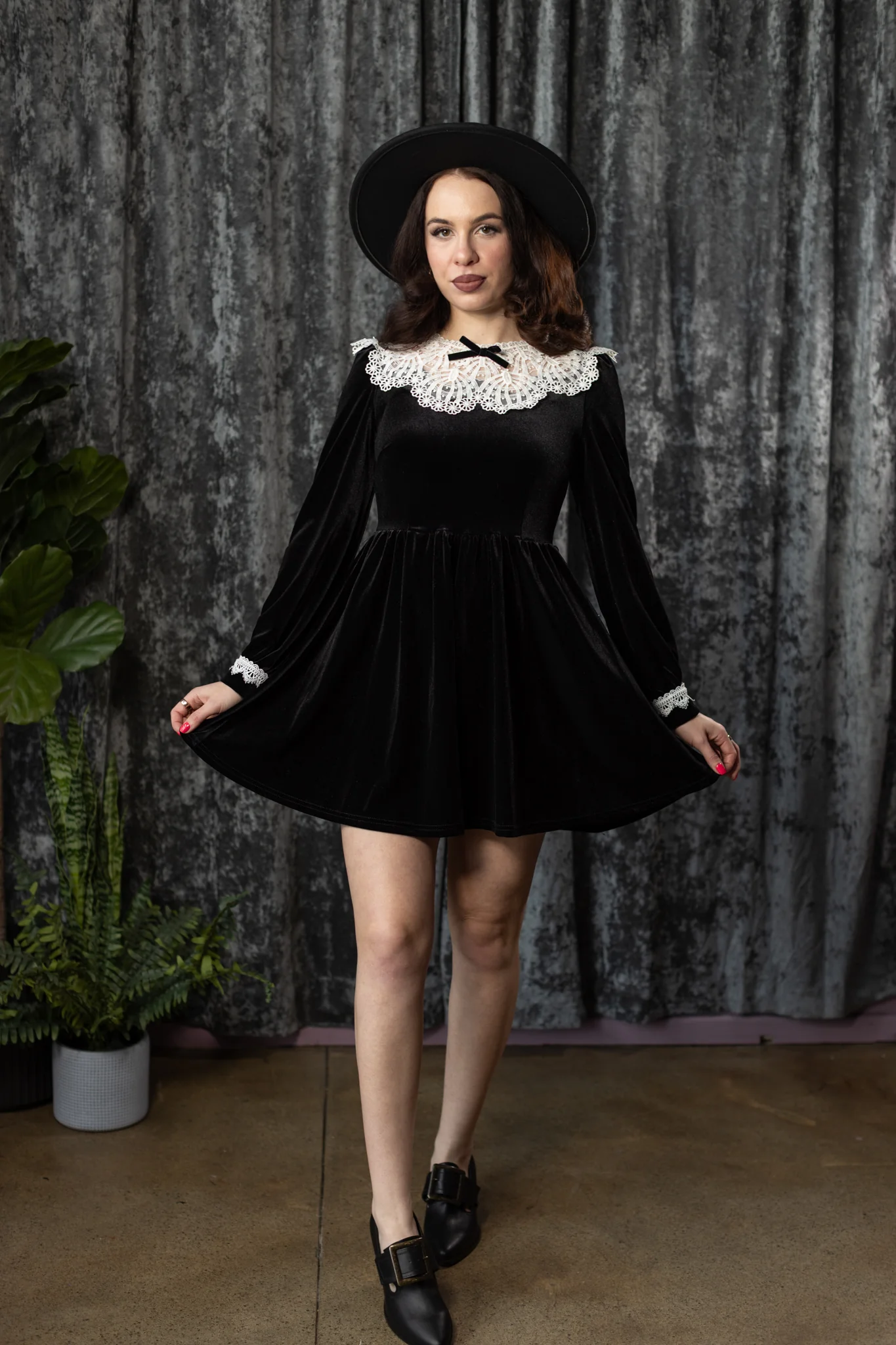 ELORA - Velvet mini dress with collar - PRE-ORDER - Image 4