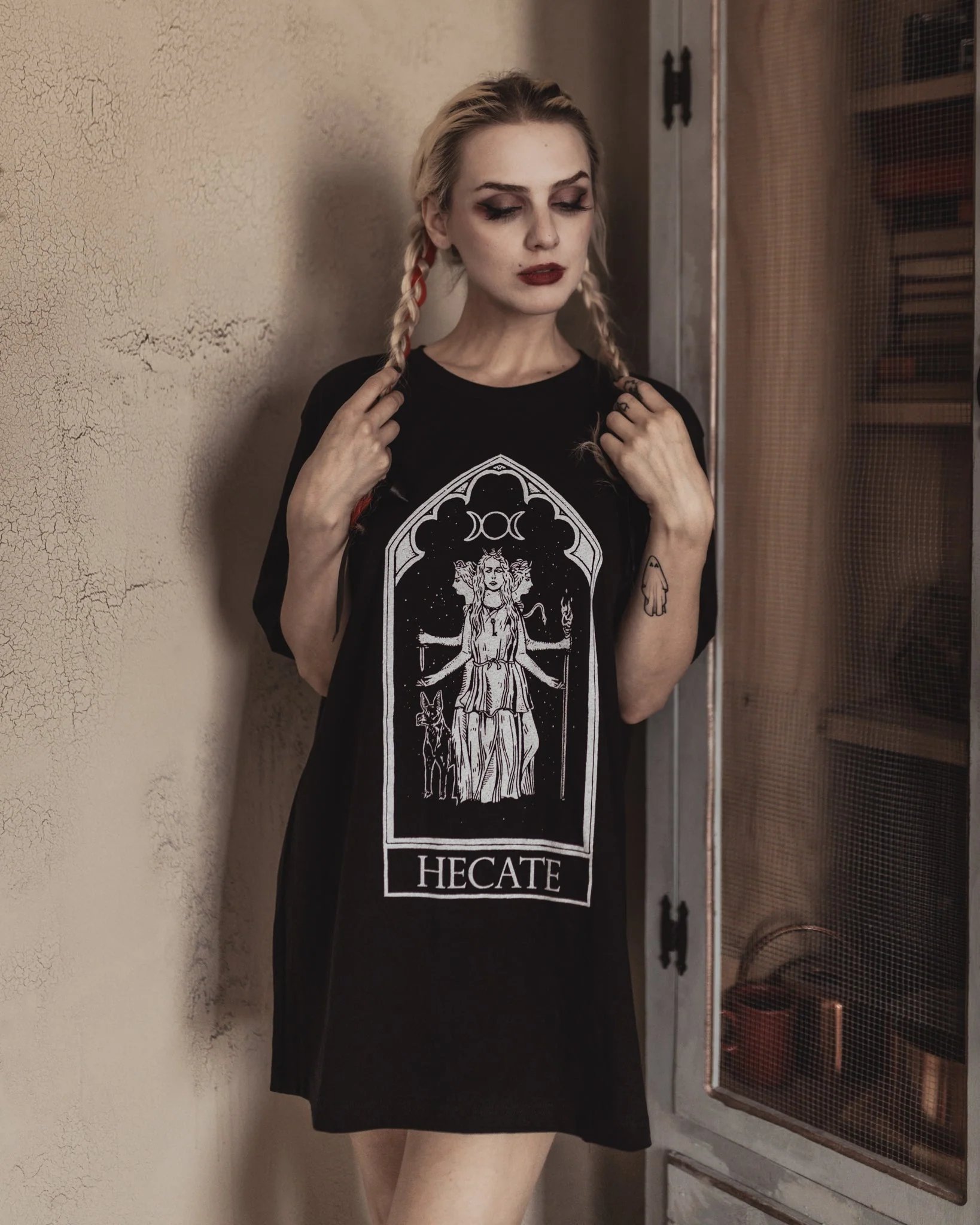 Hecate Oracle Tee - Image 4