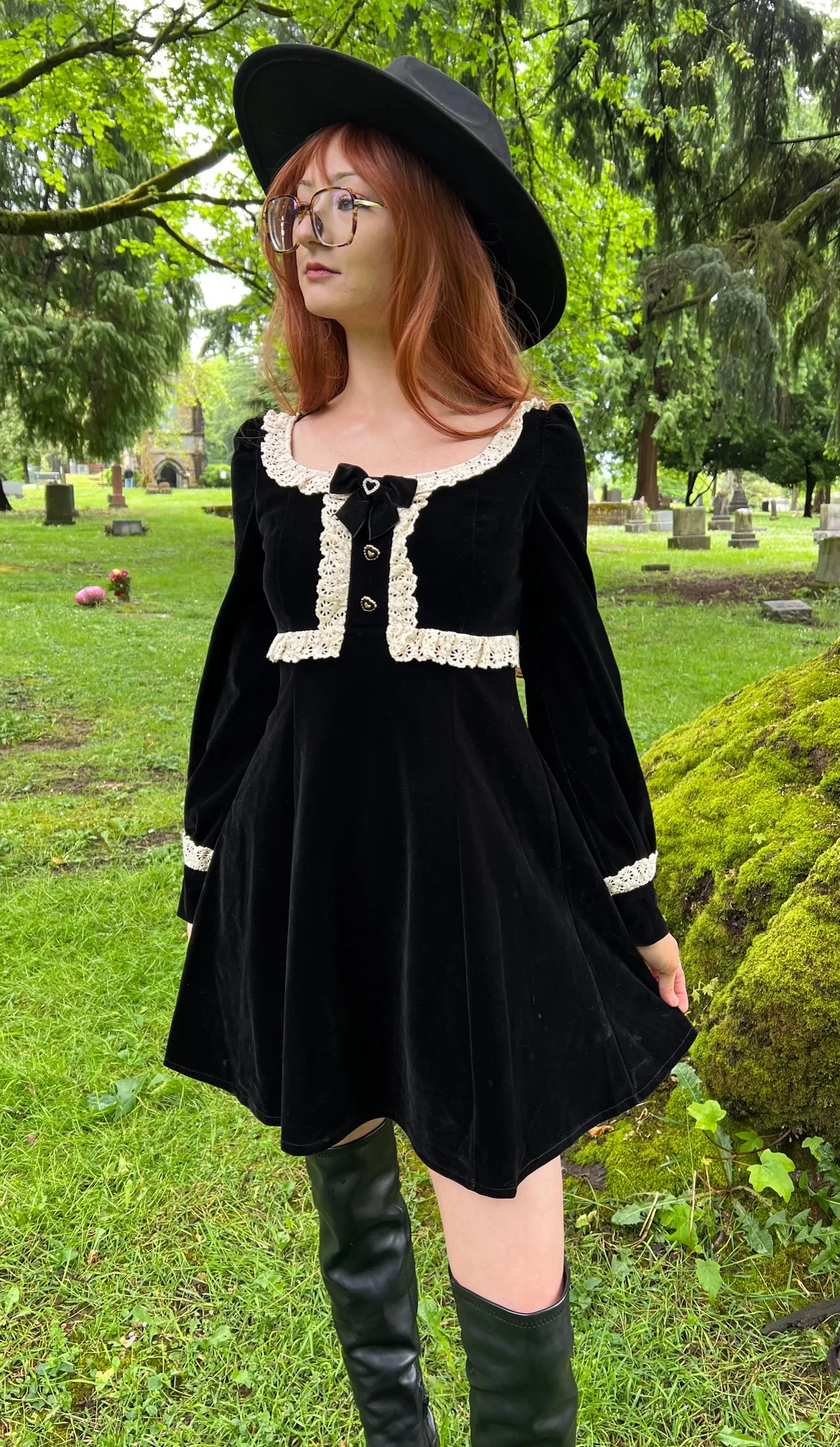 Sabrina - Luscious 60s style Velvet mini dress - READY TO SHIP - Image 4