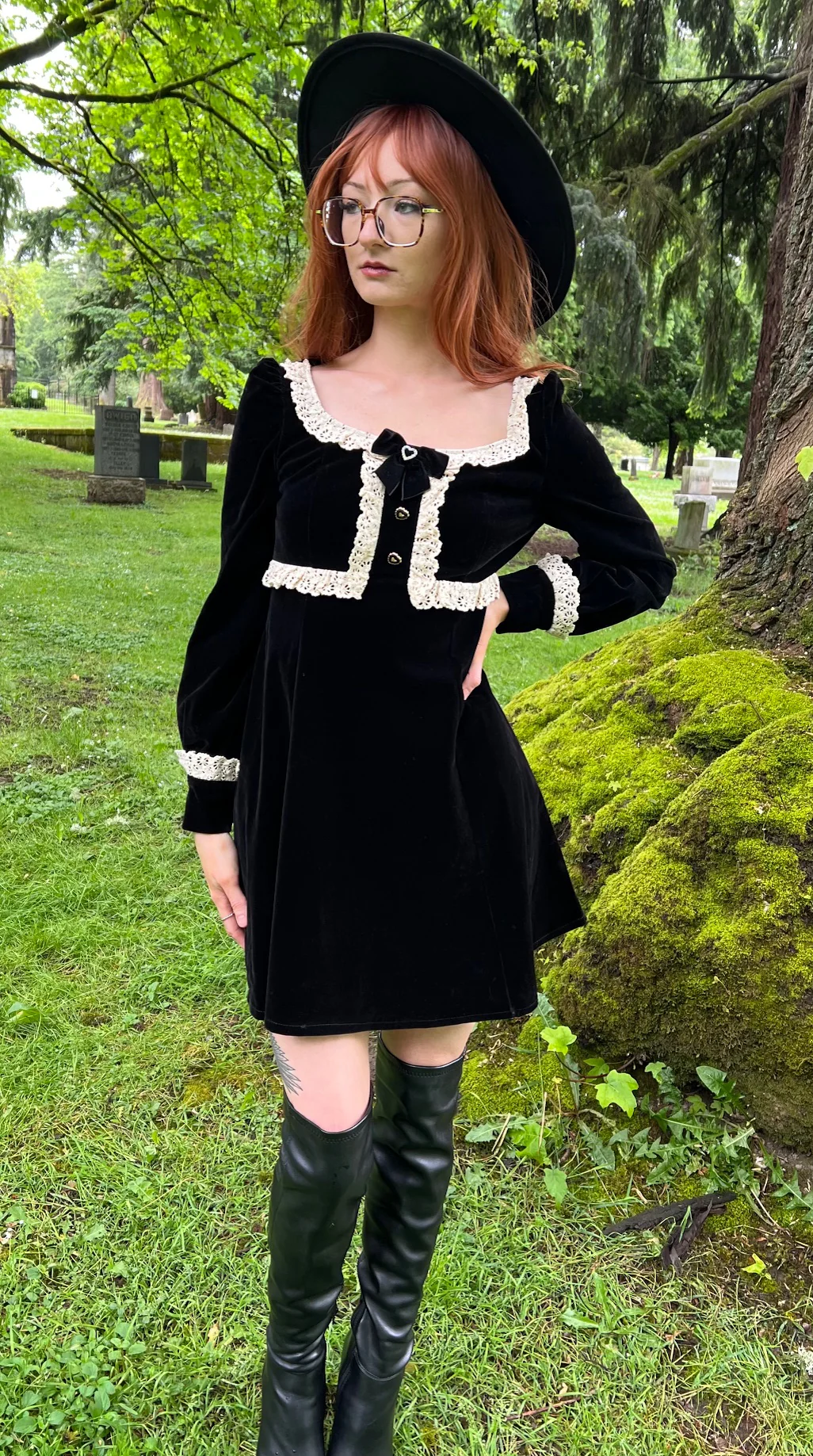 Sabrina - Luscious 60s style Velvet mini dress - READY TO SHIP - Image 5