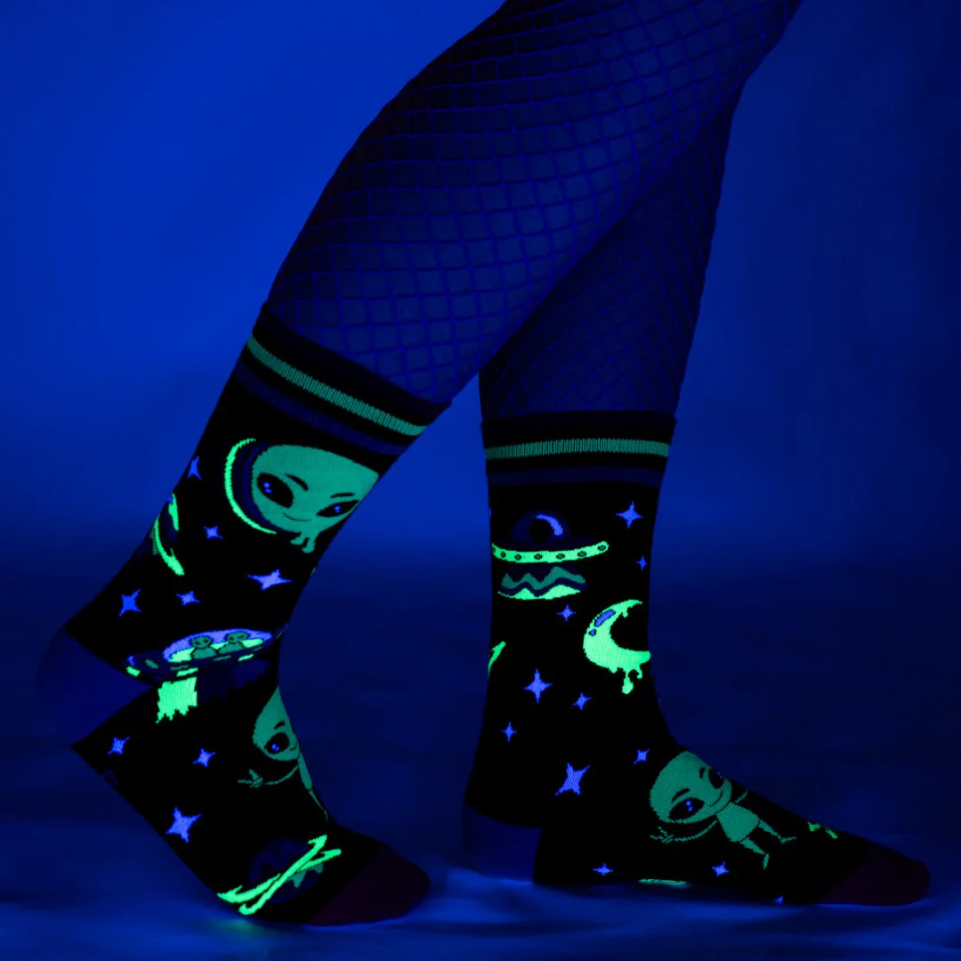 Spaced Out Alien Crew Socks - Image 16