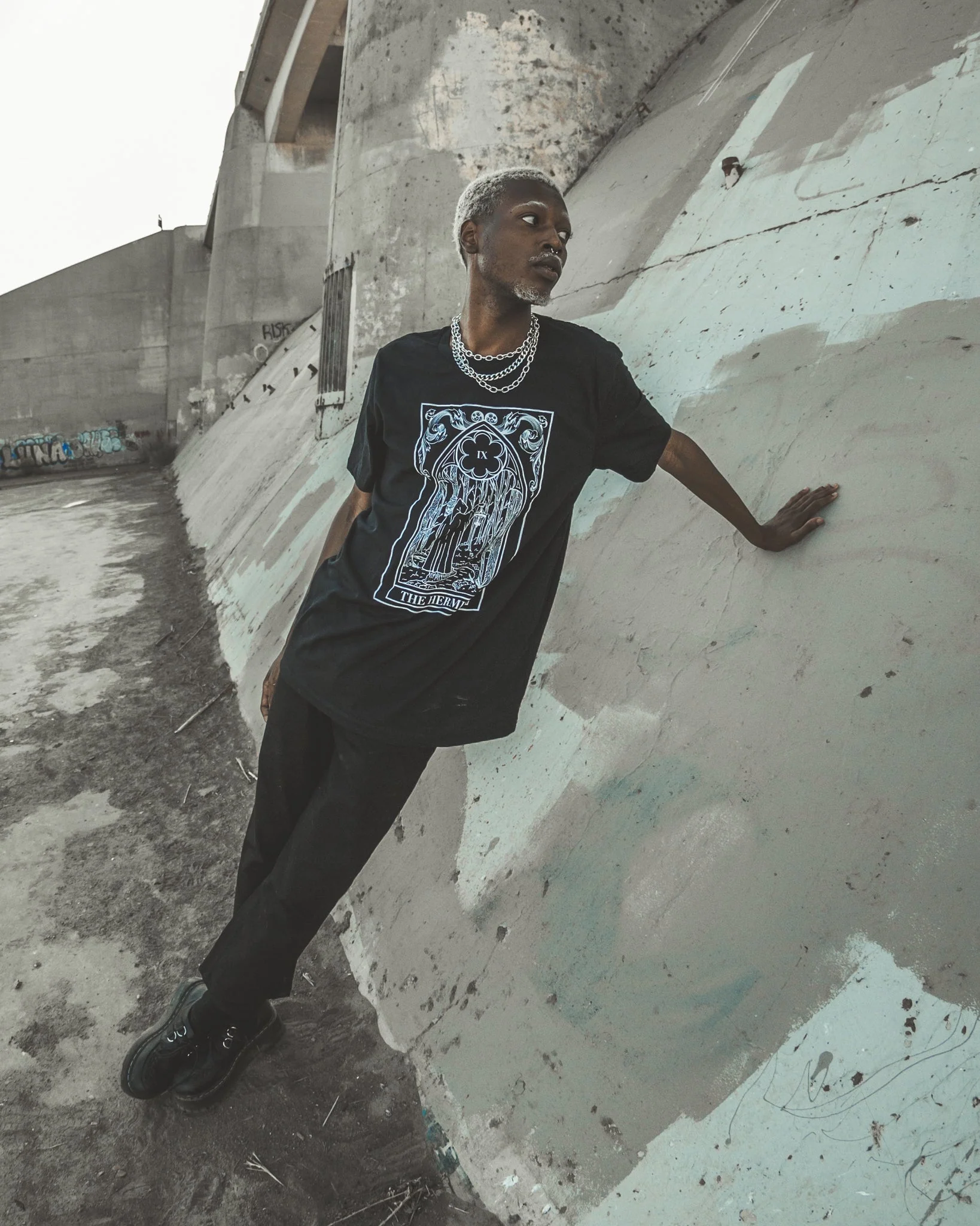 The Hermit Tarot Tee - Image 2