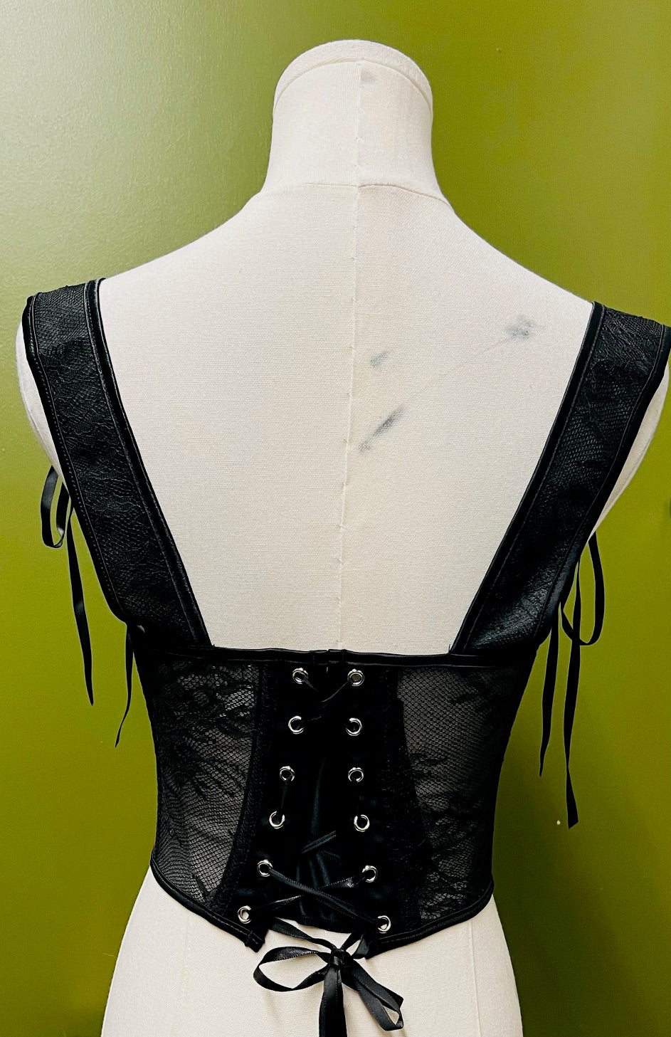 The Lydia Corset - FLORAL LACE Waist Cinching Corset - READY TO SHIP - Image 3