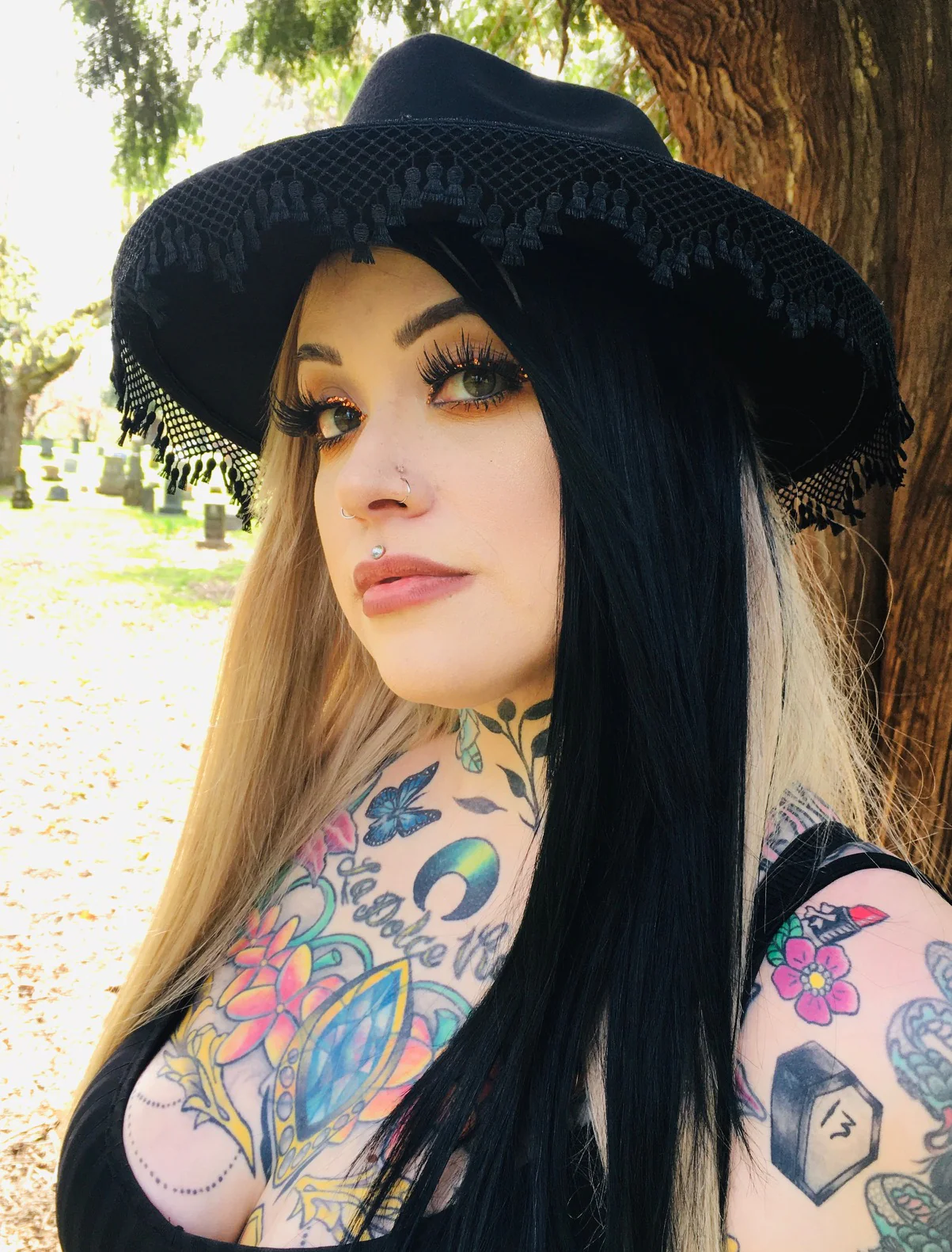 Vegan Felt Hat - Mourning Collection - Fishnet - Image 2