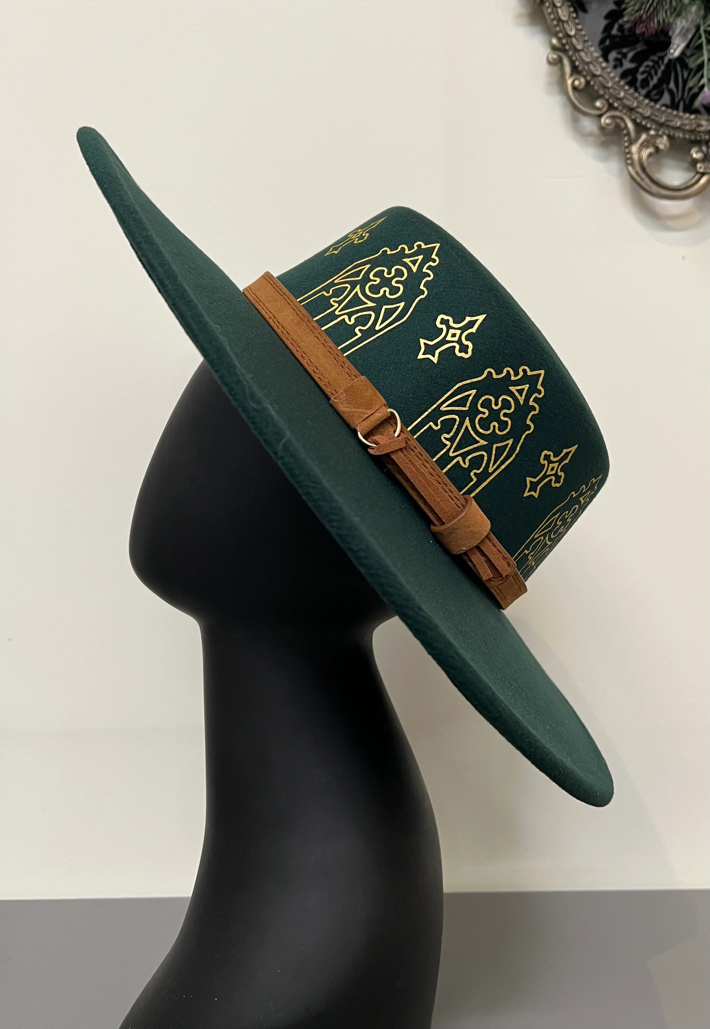 Vegan Felt Wide Brim Hat - Flat Top - Emerald - Arches
