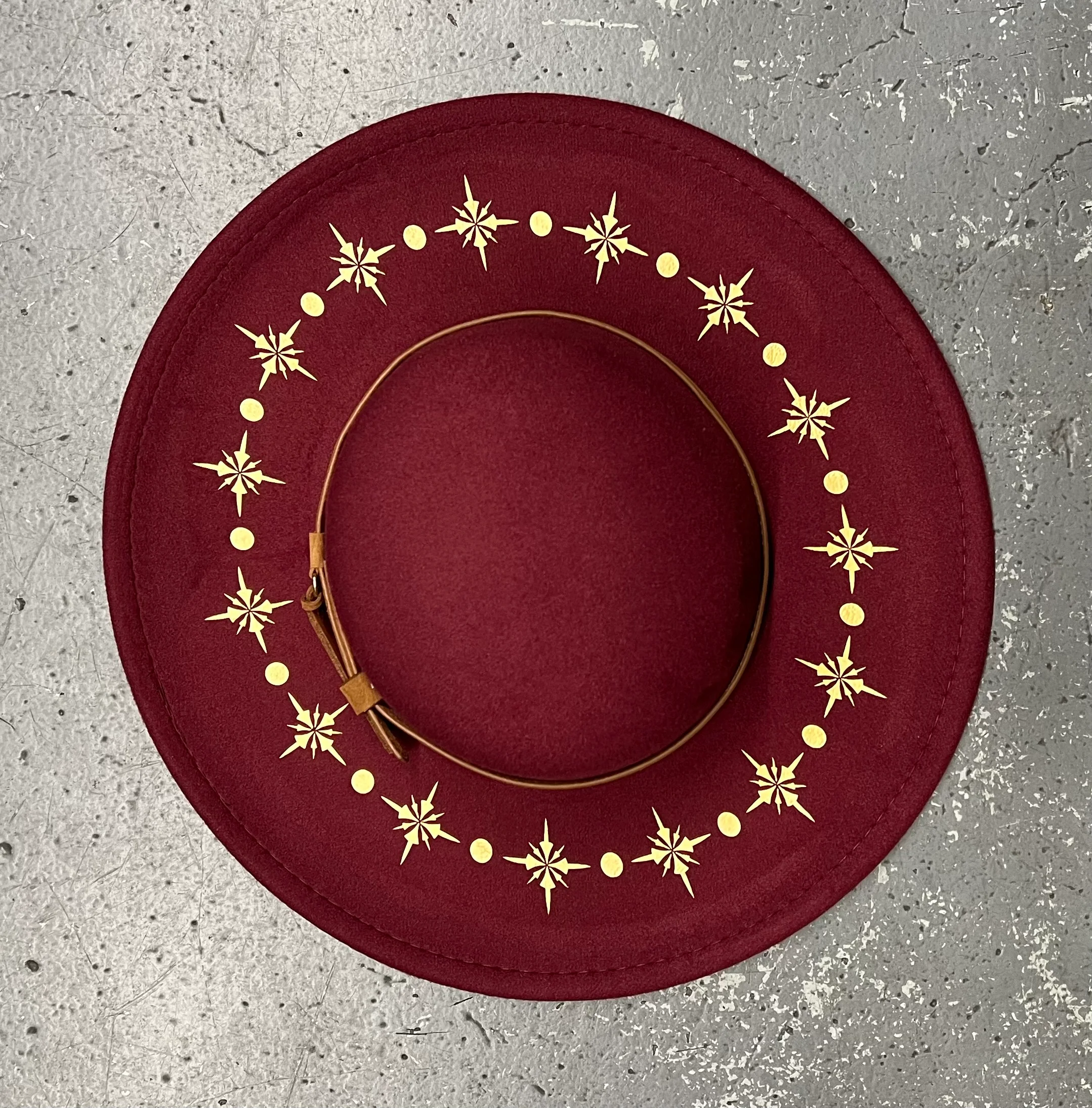 Vegan Felt Wide Brim Hat - Flat Top - Wine Red - Starburst