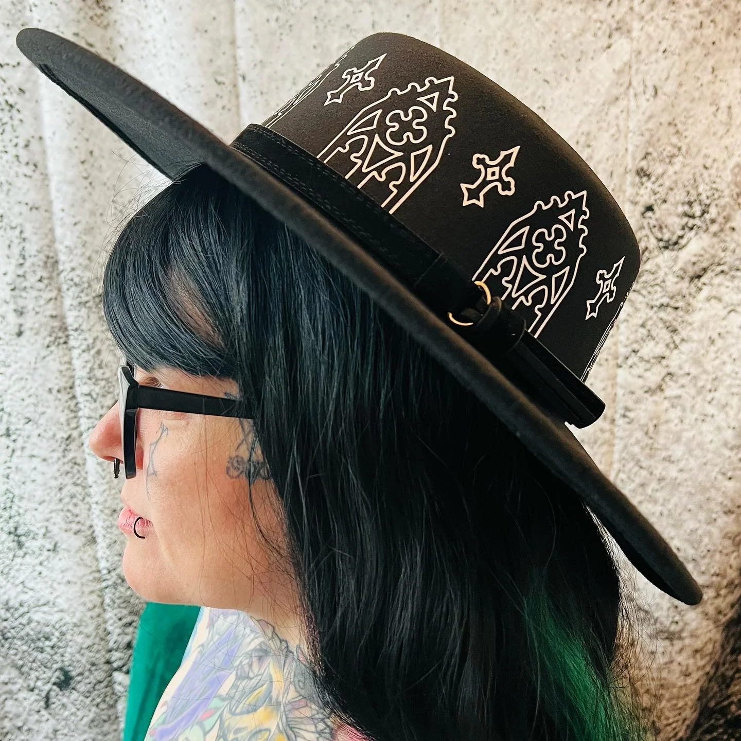Vegan Felt Wide Brim Hat - Flat Top XL Brim - "Rot Iron Arches" - Image 2